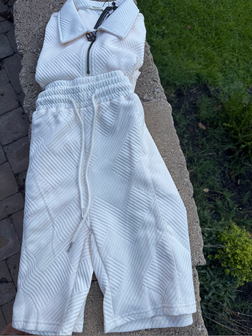 SHEIN White Quilted Drawstring Athletic Shorts - Textured Relaxed Fit